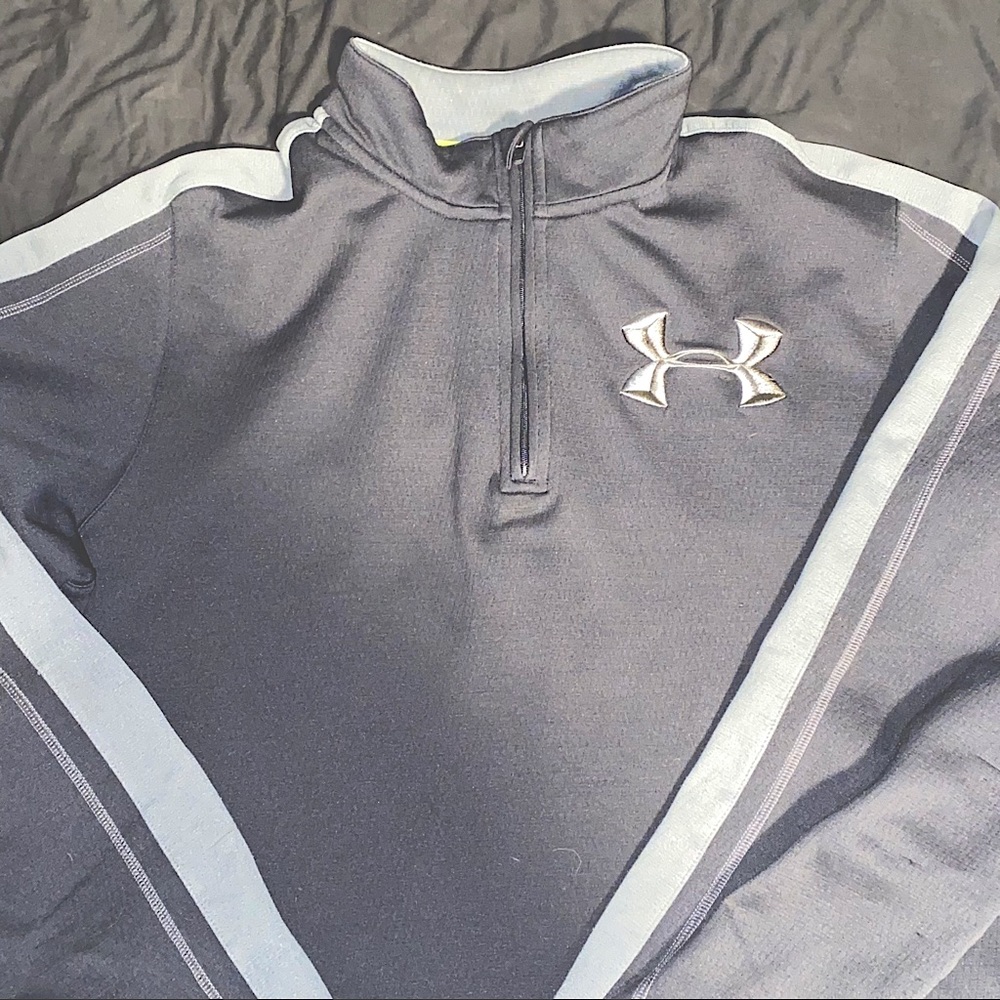 UNDER ARMOUR PULLOVER